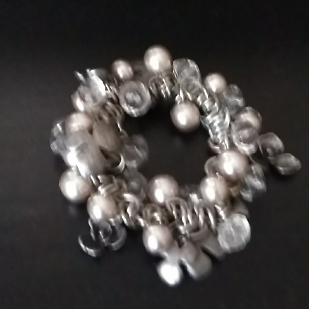 O/S Pearl & Pewter- rose Bracklet